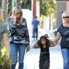 Le top Heidi Klum est allée chercher un café au Starbucks avec sa fille Lou Samuel à Santa Monica. Le 14 novembre 2013. Elle est accompagnée de sa mère Erna