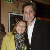 Patrick de Carolis et sa femme Carol-Anne Hartpence lors de la représentation exceptionnelle de la pièce "Cher Trésor" au théâtre des Nouveautés à Paris à l'occasion de la création du Festival de l'Ile Maurice, le 18 novembre 2013