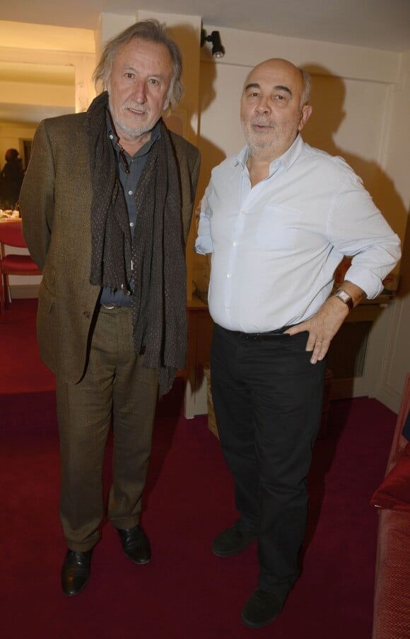 Jean-Francois Balmer et Gérard Jugnot lors de la représentation exceptionnelle de la pièce "Cher Trésor" au théâtre des Nouveautés à Paris à l'occasion de la création du Festival de l'Ile Maurice, le 18 novembre 2013
