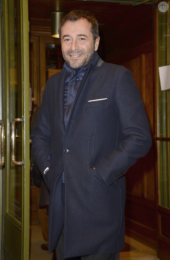 Bernard Montiel lors du 21e Gala de l'Espoir au Théâtre des Champs-Elysées à Paris, le 19 novembre 2013.