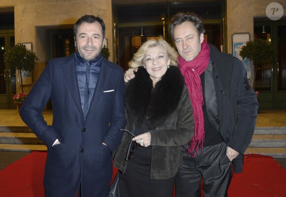 Bernard Montiel, Nicoletta et son mari Jean-Christophe lors du 21e Gala de l'Espoir au Théâtre des Champs-Elysées à Paris, le 19 novembre 2013.