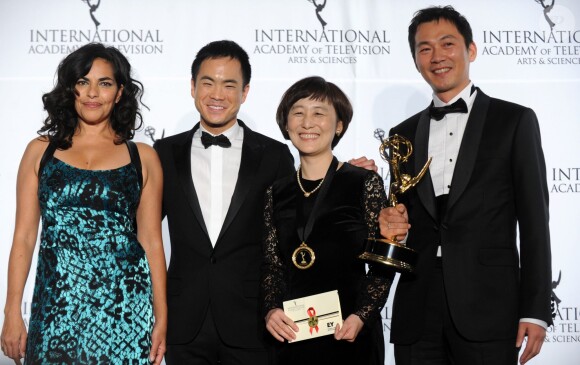 Sarita Choudhury, Richard O'Neill,Boyoung Lee, et E Jejun lors des International Emmy Awards à New York, le 25 novembre 2013.