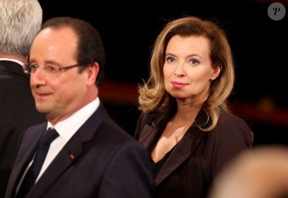 Valérie Trierweiler et François Hollande lors de l'allocution du président de la République à l'occasion du lancement des Commémorations du Centenaire de la première Guerre Mondiale, au Palais de l'Elysée, le 7 Novembre 2013.