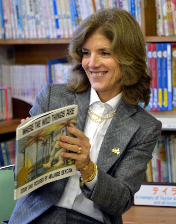 Caroline Kennedy, nouvelle ambassadrice des Etats-Unis au Japon, dans une école à Ishinomaki, le 25 novembre 2013.
