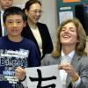 Caroline Kennedy, ambassadrice des Etats-Unis au Japon dans une école à Ishinomaki, le 25 novembre 2013.