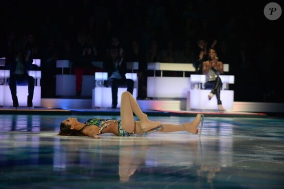 EXCLUSIF. Chloé Mortaud lors du premier prime Ice Show, le 27 novembre 2013, sur M6