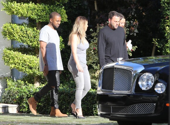 Kanye West, Kim Kardashian et des amis à Miami, le 28 novembre 2013.
