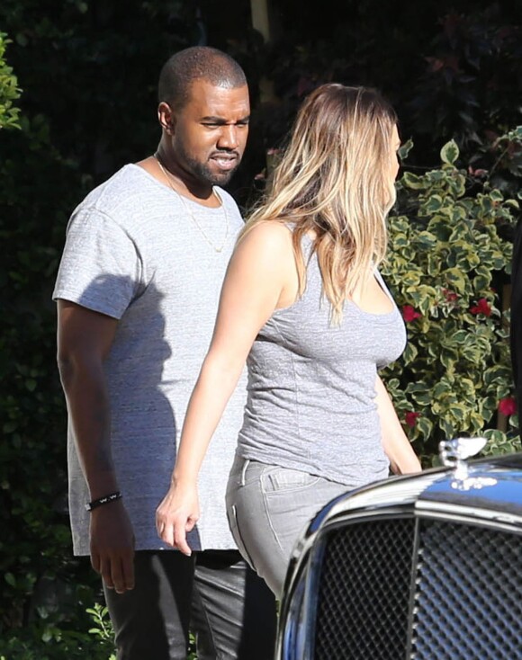 Kanye West et Kim Kardashian, détendus sous le soleil de Miami, le 28 novembre 2013.