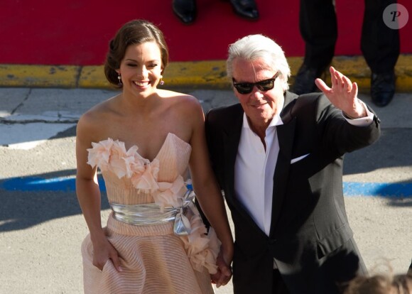 Alain Delon et Marine Lorphelin, Miss France 2013, lors de la Montée des marches du film "Zulu" lors de la cloture du 66eme festival du film de Cannes. Le 26 mai 2013