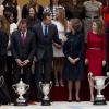 Letizia et Felipe d'Espagne, avec la reine Sofia et l'infante Elena, remettaient le 2 décembre 2013 les Prix Nationaux du Sport, au palais du Pardo, à Madrid.