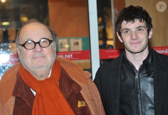 Serge Moati et son fils Félix - Soirée de soutien du monde la culture à Christiane Taubira au Théâtre du Rond-Point à Paris, le 2 décembre 2013.