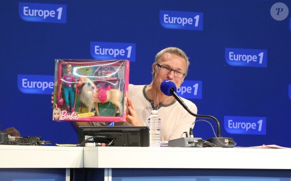 Laurent Ruquier anime son emission d'Europe 1, On va s'gêner, près de Saint-Germain-en-Laye, le 25 septembre 2013.