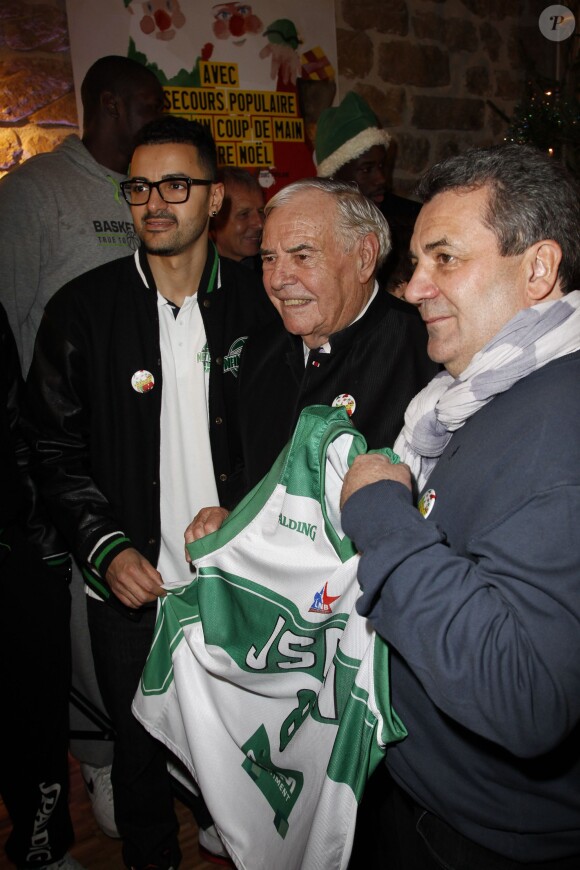 Julien Laupretre, President du Secours Populaire - Soirée de lancement de la campagne des Pères Noël Verts du Secours Populaire à Paris le 2 décembre 2013.