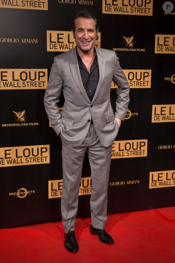 Jean Dujardin lors de l'avant-première mondiale du film Le Loup de Wall Street au cinéma Gaumont Opéra à Paris le 9 décembre 2013.