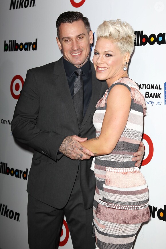 Pink et son mari Carey Hart lors de la soirée "Billboard Annual Women in Music" à New York City, le 10 décembre 2013.