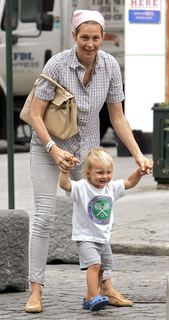 Kelly Rutherford et son fils Hermes à New York, le 29 août 2008.
