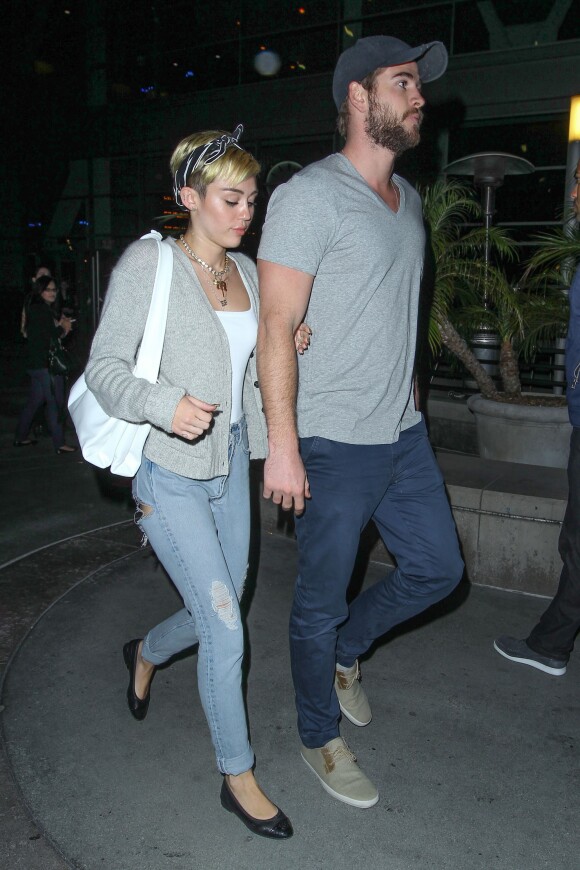 Miley Cyrus et Liam Hemsworth à Hollywood le 17 juin 2013