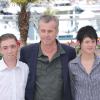 David Dewaele (à gauche) était la muse du réalisateur Bruno Dumont (au centre). En mai 2011, ils présentaient le film Hors Satan au Festival de Cannes.
