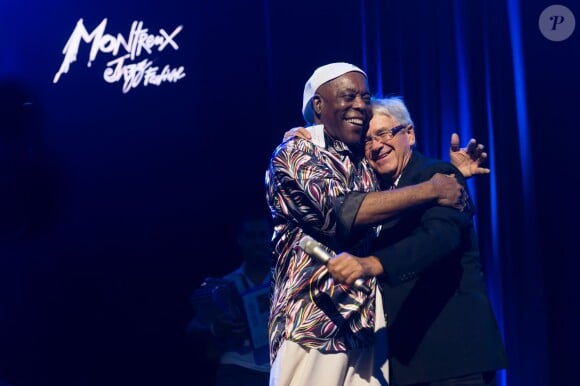 Claude Nobs et Buddy Guy sur la scène du Montreux Jazz Festival, le 7 juillet 2012. Le créateur de cette manifestation musicale est décédée en début d'année 2013.