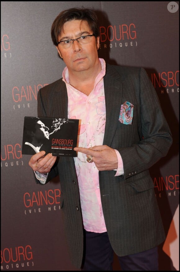 Gilles Verlant à la première du film "Gainsbourg, vie héroïque" à Paris le 14 janvier 2010. Notre confrère est décédé en septembre 2013.