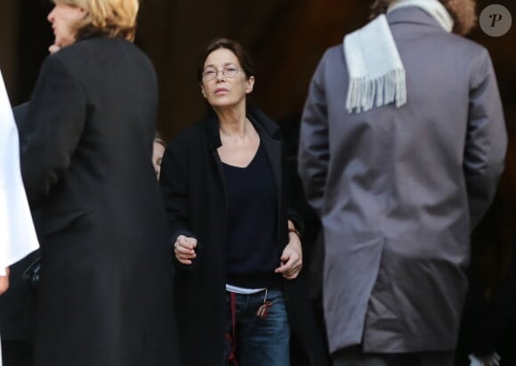 Jane Birkin, émue, aux obsèques de sa fille Kate Barry en l'église Saint-Roch à Paris. Le 19 decembre 2013