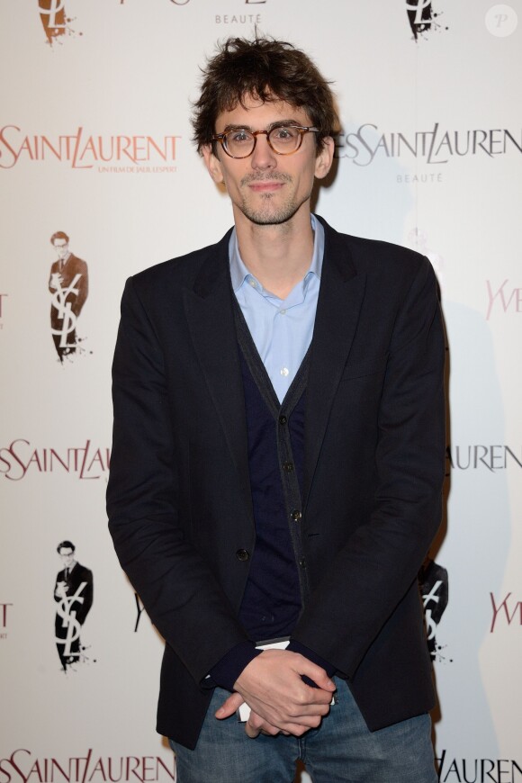 Hugo Gelin à la première d'Yves Saint Laurent à Paris, le 19 décembre 2013.