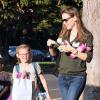 Jennifer Garner et sa fille Violet à la sortie de l'école à Santa Monica, le 20 décembre 2013.