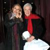 Guy Bedos et sa femme Joe à l'Olympia, pour le dernier spectacle du comique intitulé Rideau !, à Paris. Le 23 décembre 2013.