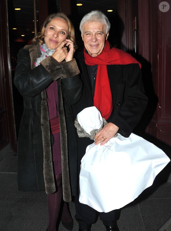 Guy Bedos et sa femme Joe à l'Olympia, pour le dernier spectacle du comique intitulé Rideau !, à Paris. Le 23 décembre 2013.