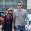 Reese Witherspoon et son mari Jim Toth se rendent dans un cabinet medical à Los Angeles. Le 19 décembre 2013