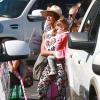 Jessica Alba et son mari Cash Warren avec leurs filles Haven et Honor à Los Cabos au Mexique, le 28 décembre 2013.