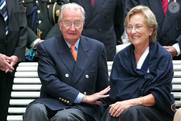 Le roi Albert et la reine Paola de Belgique lors d'une audience au palais Laeken le 3 septembre 2006