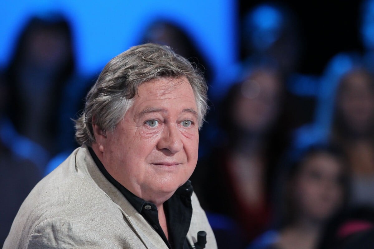 Vidéo Jacques Pradel en novembre 2011 à Paris. Purepeople