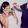 Rihanna en pleins préparatifs avec sa maquilleuse Mylah Morales. New York, le 31 décembre 2013.