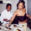 Rihanna, aidée par sa chef Debbie Solomon, a cuisiné pour ses amis au soir du Nouvel An. New York, le 31 décembre 2013.