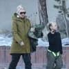 Exclusif - Gwen Stefani, enceinte, et ses deux garçons Kingston et Zuma, poursuivent leurs vacances dans la station de ski de Mammoth en Californie. Le 4 janvier 2014.
