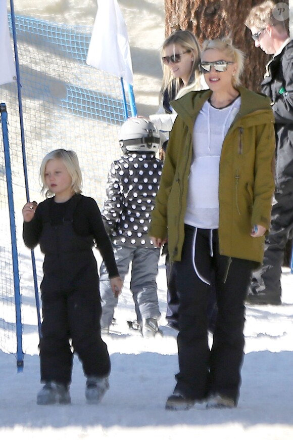 Gwen Stefani et son fils Zuma en vacances dans la station de ski de Mammoth, en Californie. Le 3 janvier 2014.