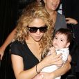  Shakira et Milan à l'aéroport de Los Angeles, le 15 août 2013. 