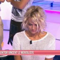 Caroline Receveur : La jolie Hollywood Girl hypnotisée sur le plateau du Mag