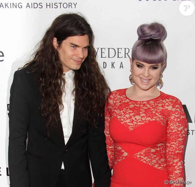 Kelly Osbourne et son fiancé Matthew Mosshart lors de la 4e soirée de gala "amFAR Inspiration" à Hollywood, Los Angeles, le 12 décembre 2013.