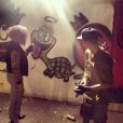 Kelly Osbourne et Justin Bieber font des graffitis, le 8 janvier 2014.
