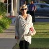Chris Hemsworth et sa femme Elsa Pataky (enceinte) emmènent leur fille India chez le pédiatre avant d'aller faire quelques courses à Santa Monica, le 9 janvier 2014.