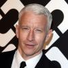 Anderson Cooper au vernissage de l'exposition "Journey of a Dress" consacrée à la créatrice Diane Von Furstenberg, à Los Angeles le 10 janvier 2014.