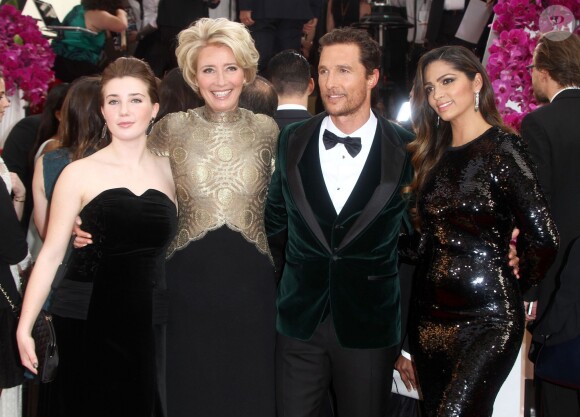 Emma Thompson, sa fille Gaia Romilly, Matthew McConaughey et sa femme Camila Alves lors de la 71e cérémonie des Golden Globes à Beverly Hills le 12 janvier 2014.