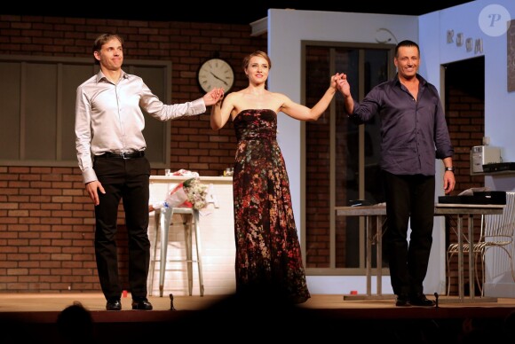 Exclusif - Jean Martinez, Delphine Depardieu et Paul Belmondo - Dernière représentation de la pièce "Plus vraie que nature" (mise en scène de Raphaëlle Cambray) au Théâtre de la Renaissance à Paris, après une tournée triomphale en province, le 8 janvier 2014.