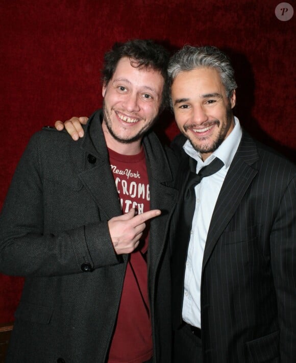 Jonathan Dassin et Farid Khider lors du concert ''Pascal Danel chante Gilbert Bécaud'' au Casino de Paris le 10 janvier 2014.
