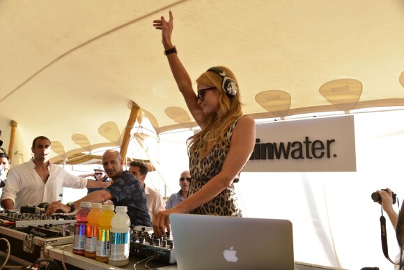 Paris Hilton, reine de la fête à Punta del Este en Uruguay, le 15 janvier 2014.