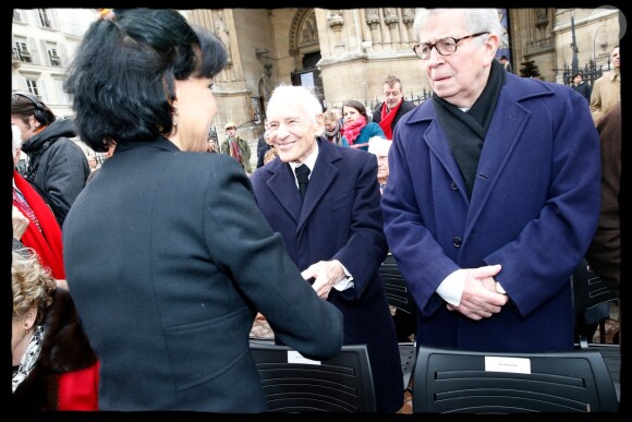 Rachida Dati et Jean d'Ormesson à l'inauguration du square Maurice Druon devant la basilique Sainte-Clotilde dans le 7e arrondissement de Paris, le 17 janvier 2014.