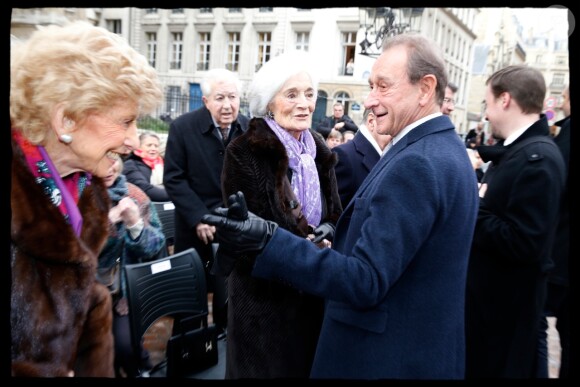 Bertrand Delanoë à l'inauguration du square Maurice Druon devant la basilique Sainte-Clotilde dans le 7e arrondissement de Paris, le 17 janvier 2014.