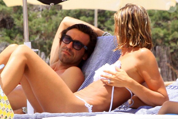 Exclusif - Le footballeur Andrea Pirlo et sa femme Deborah à Ibiza le 7 juillet 2012.